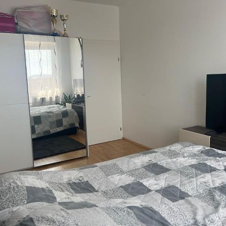 Helle Wohnung In Linzer-Mitte Bagian luar foto